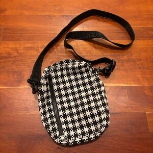 BAGGU Sport Crossbody, Black & White Pixel Gingham